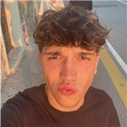 Offro ripetizioni di economia aziendale a studenti delle superiori, frequento il terzo anno di economia aziendale all’Unito.